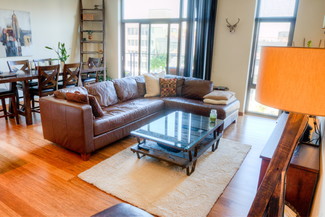 212 S Barclay St, Milwaukee, WI 53204