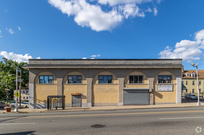 Lead Charter School in Downtown Newark, Empowering opportunity youth through education.