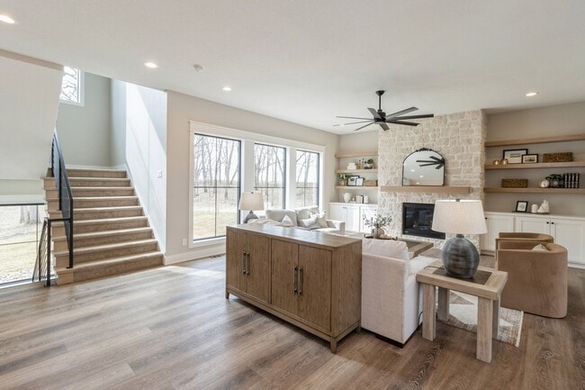 10468 Thorne Dr unit 36750229, Wdm, IA 50266 - photo 3