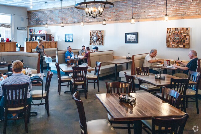 Hungry Quinby Estates residents can head to Wholly Smokin' for some BBQ.