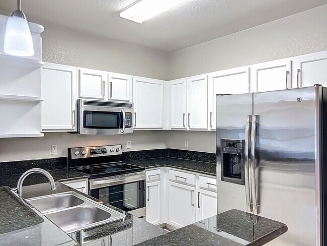 Marin at Harvard, Melbourne, FL 32905 - photo 2