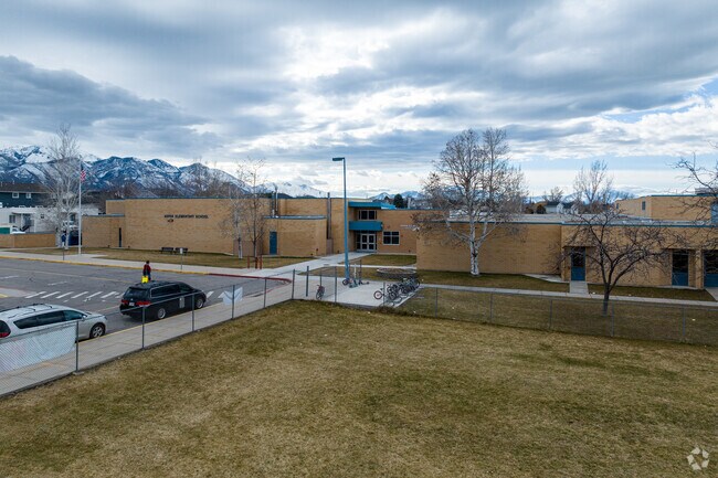 Aspen Elementary is located in the Aspen neighborhood.