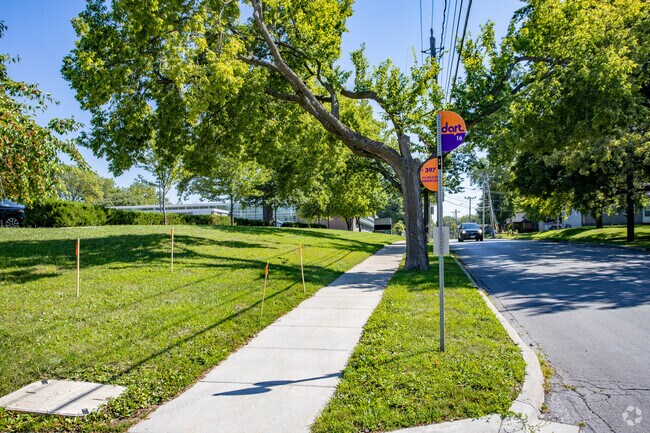 Mondamin Presidential is served by the DART #16 bus offering ready access to Downtown amenities.