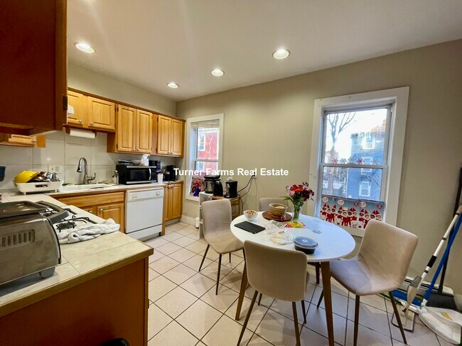 1 Torpie St unit 2, Roxbury Crossing, MA 02120 - photo 2