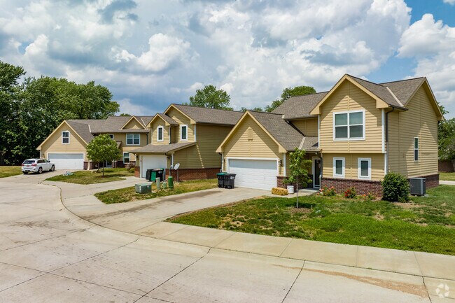 You will find many multi-floor homes on the east side of the West Dodge neighborhood.