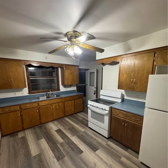 1309 Stone St, Sandusky, OH 44870 - photo 2