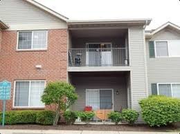 8011 Crane's Crossing Dr, Lewis Center, OH 43035