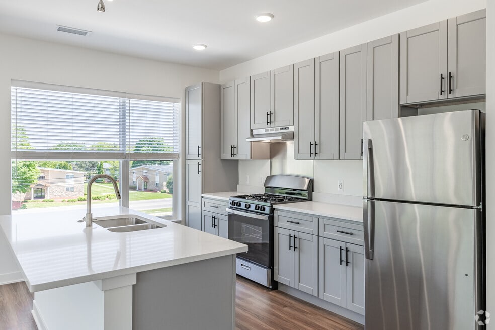 Haverhill on Clark, Ypsilanti, MI 48197 - photo 1