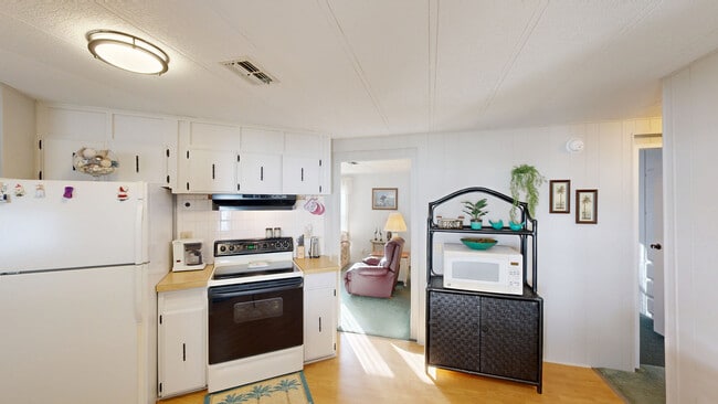 2112 Caribbean Rd E, Sebring, FL 33870 - photo 3