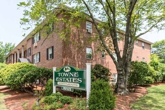 209 Pleasant St, Melrose, MA 02176