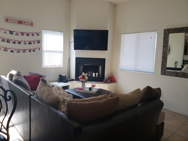 1328 E Lee St unit 1328 Lee St 2, Tucson, AZ 85719 - photo 5