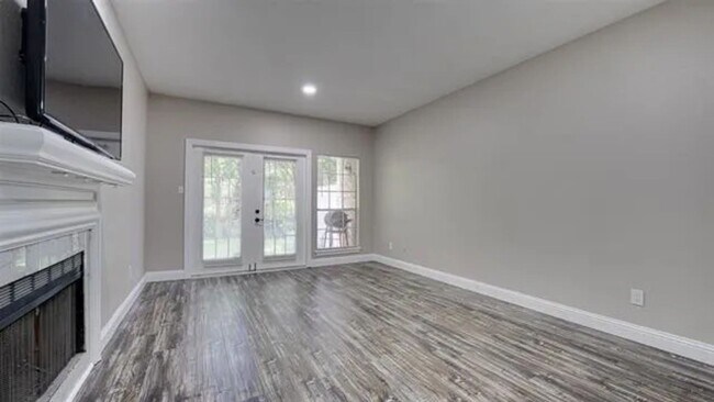 8550 Fair Oaks Crossing, Dallas, TX 75243 - photo 2