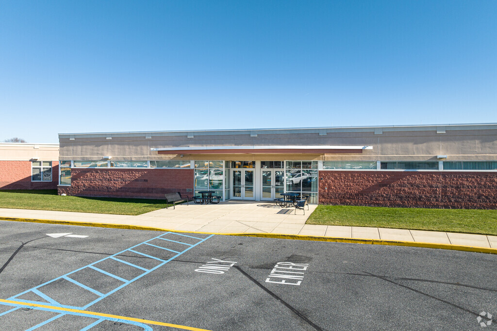 Beacon Middle School is a highly rated, public school located in Lewes, DE.