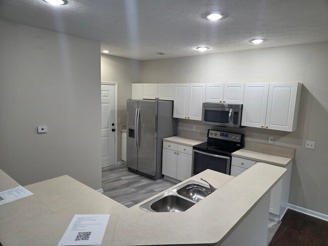 770 Mystic Pointe Dr, Lewis Center, OH 43035 - photo 3