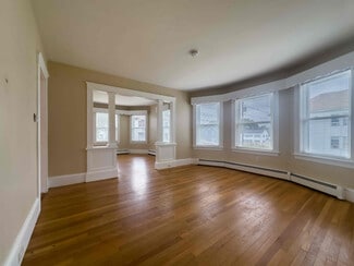 74 Larchwood Rd Unit 1, Methuen, MA 01844