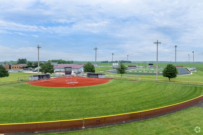 Unity High School has 528 students.