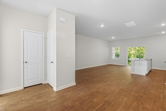 113 Pendleton Place Way unit 5B, Pendleton, SC 29670 - photo 5