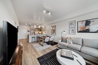 2715 Sunset Ln NE, Renton, WA 98056