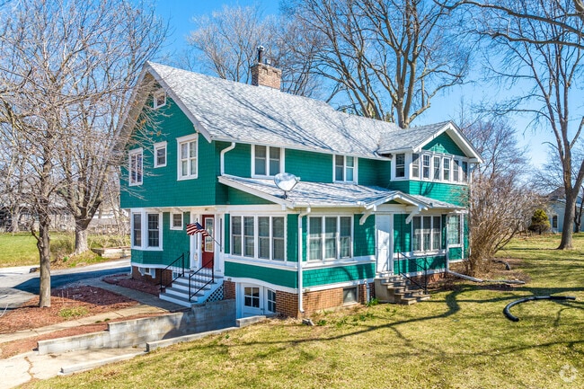 Colorful homes original to the town can be found throughout Guthrie Center.