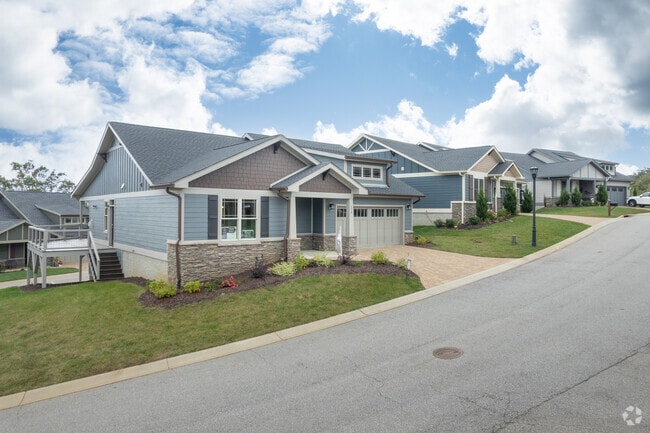 Pinnacle 2 - 4BR, 3BA - 2,896SF