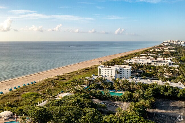 Convenient beach access from the Tropic Isle neighborhood in Delray Beach, FL.