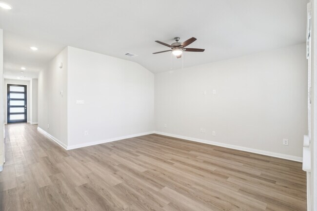 9706 Rosette Place unit 37075409, San Antonio, TX 78254 - photo 6