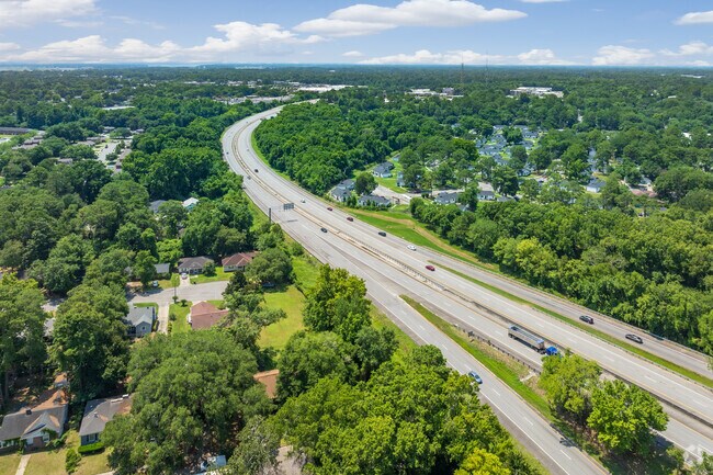 The Truman Parkway runs north and south connecting to I-95 through Benjamin Van Clark.