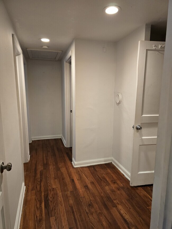 744 California St unit A, Tallahassee, FL 32304 - photo 7