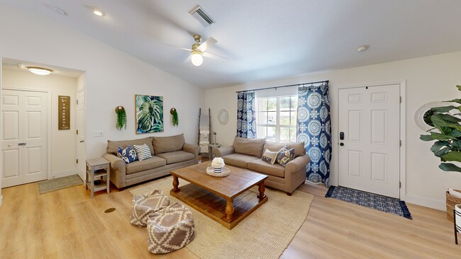 1715 Fossil Dr, Englewood, FL 34223 - photo 2