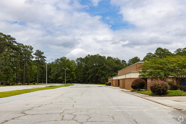 Lanier Primary School is a public elementary school located in Pembroke, GA.