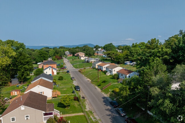 Homes in Loudon-Melrose are perched on hills within leafy streets and sprawling yards.