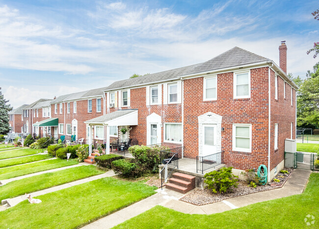 Rowhomes homes in Graceland Park have red-brick facades.