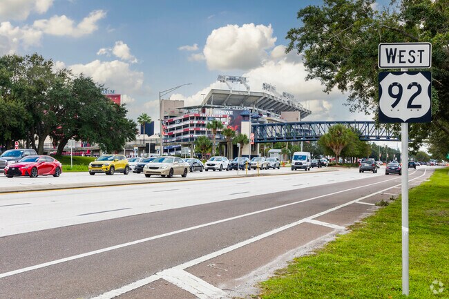 US 92, otherwise known as Dale Mabry, runs through the heart of Stadium Area.