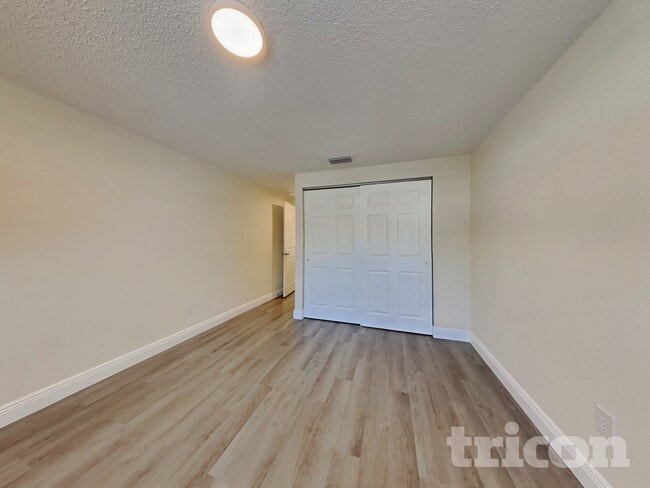 15936 Winding Dr, Tampa, FL 33624 - photo 7