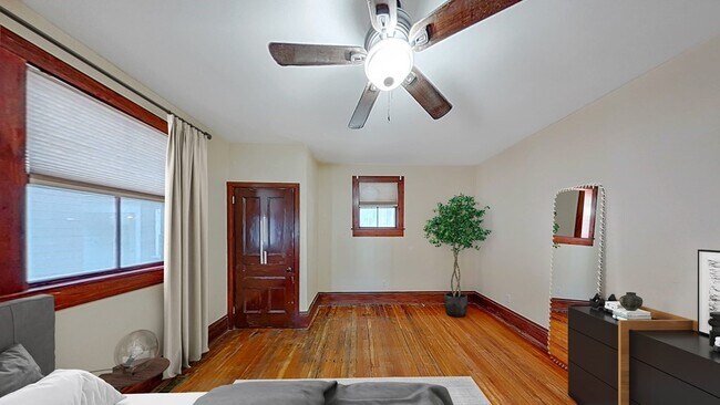 Pictures are representative samples of the advertised unit. In some cases, the actual units you tour