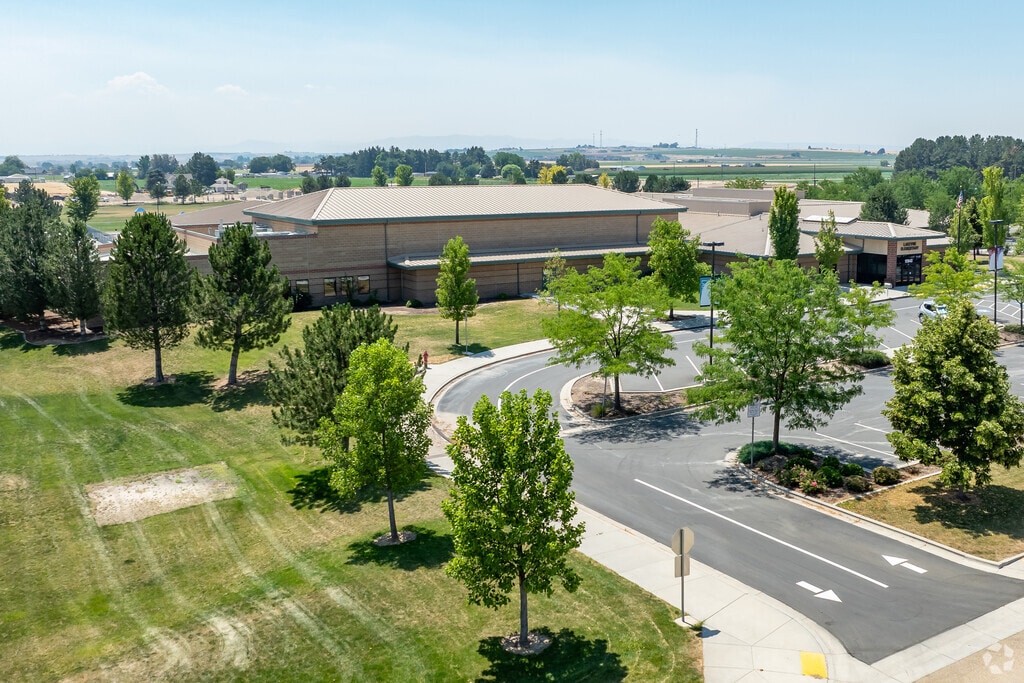 Aerial context south at Lakeview Elementary.