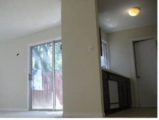 1733 Queensbury Cir, Hoffman Estates, IL 60169