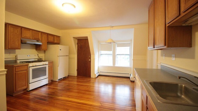 3 High St Place unit 3, Brookline, MA 02445 - photo 2