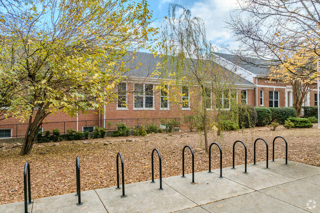 Winnona Park Elementary School has a student to teacher ratio of 12 to 1.