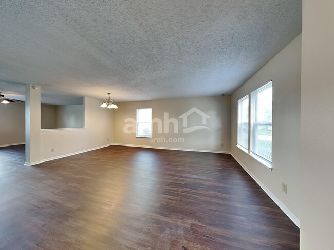 10350 Lee Stewart Ln, Fishers, IN 46038 - photo 4