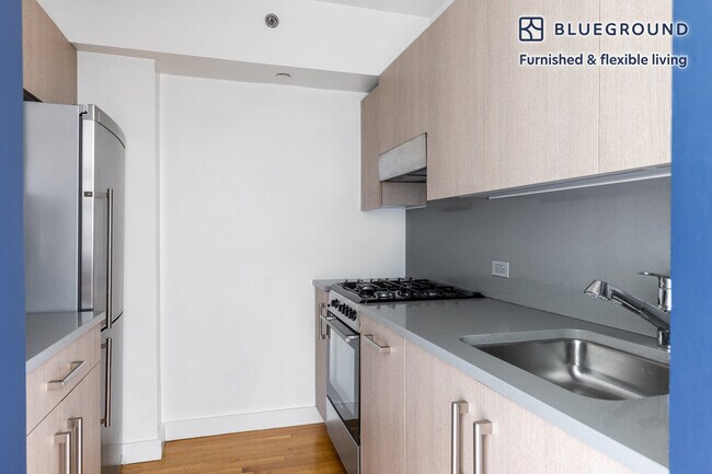 101 W 15th St unit FL2-ID7, New York, NY 10011 - photo 6