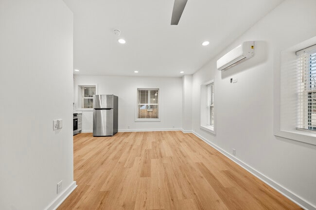 4245 Troost Ave unit 1, Kansas City, MO 64110 - photo 7