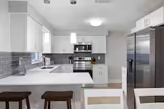 1073 Kenwood Dr, Dunedin, FL 34698
