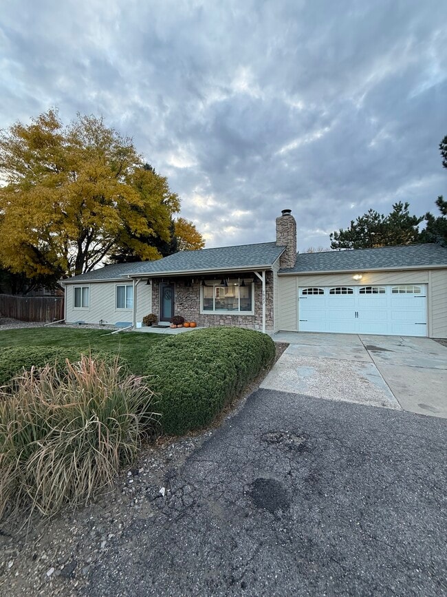 7923 S Carr Ct, Littleton, CO 80128 - photo 2