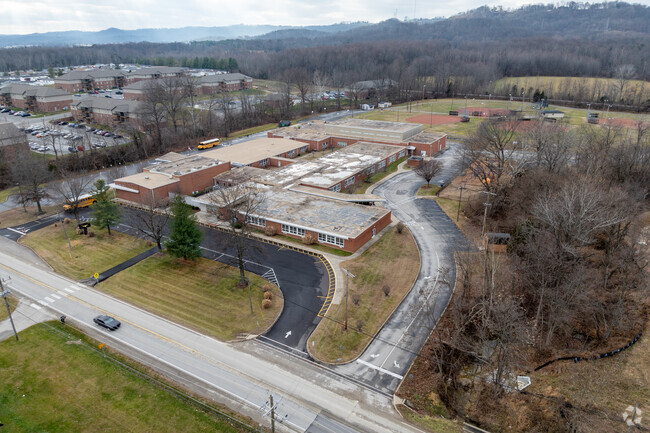 The student population of Grant Line Elementary School is 550 and the school serves PK-4.