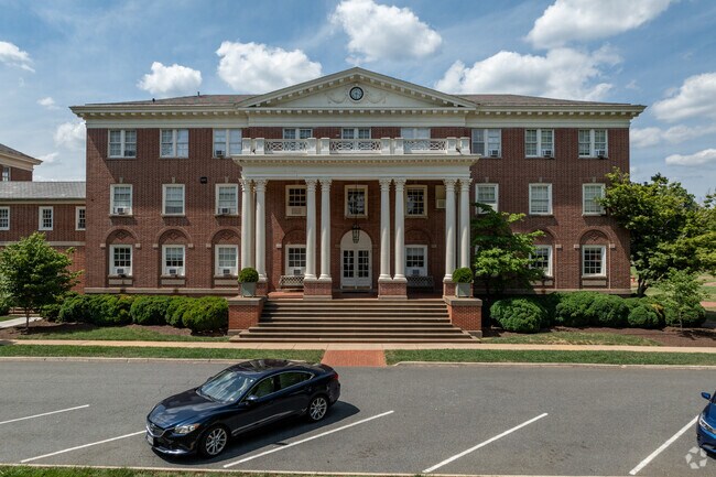 Virginia Episcopal School offers a faith based education for Lynchburg students.