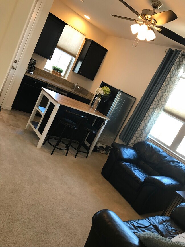 562 Sandy Shores Dr, Lathrop, CA 95330 - photo 5