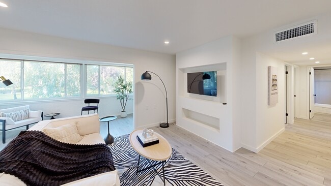 14225 Lora Dr unit 90, Los Gatos, CA 95032 - photo 2