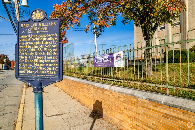 Pittsburgh Lincoln PreK-5 history sign