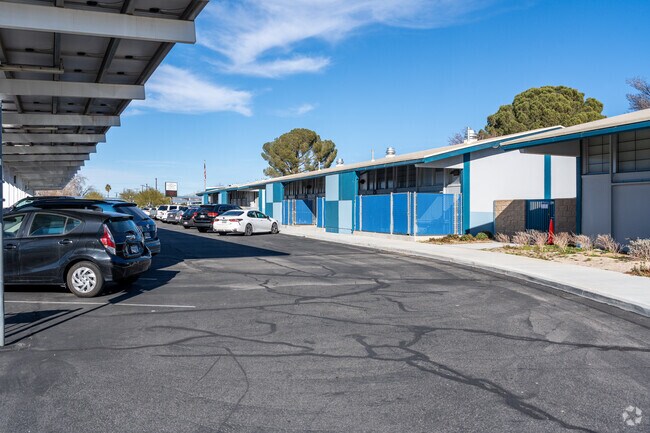 At Joshua Elementary, 5% of students scored at or above the proficient level for math.